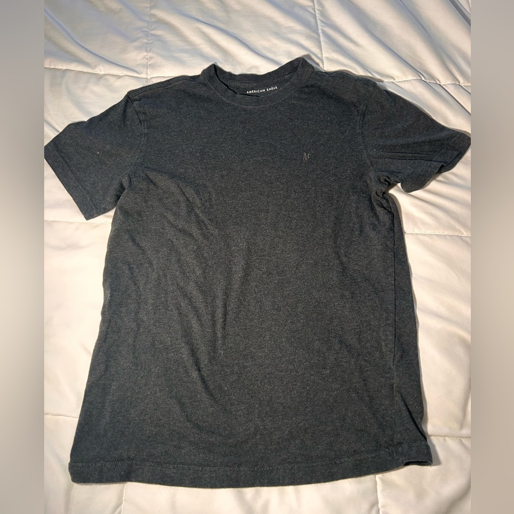 American Eagle Grey Shirt